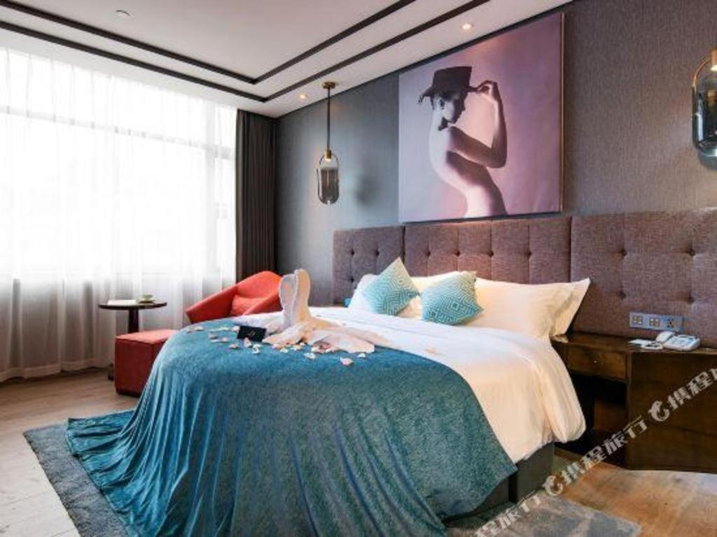 Xana Hotelle-Hotel Luzhou Baizitu Square Exteriér fotografie